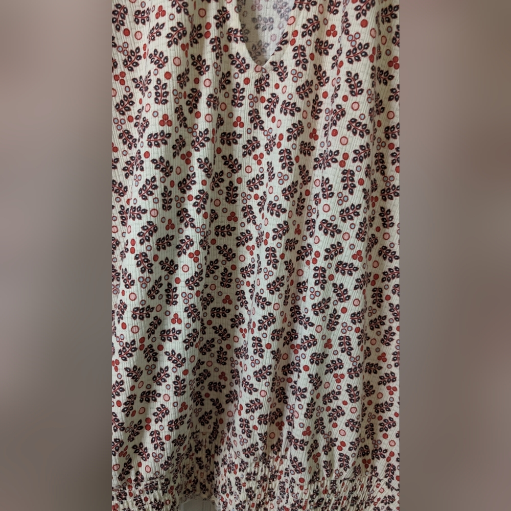 Textured Jersey Choker Neck Smocked Bottom Top TORRID Size 1 - Picture 2 of 8